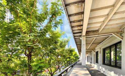 Commercial Office Space for Rent – Prime Location in Sathorn, Bangkok CBD