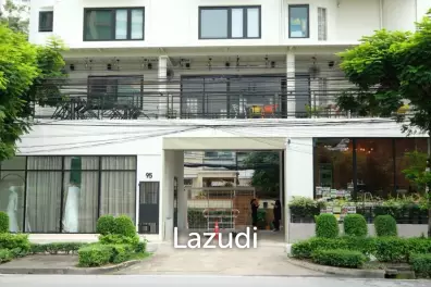 Top Floor Office for Rent with Stunning City Views – Sathorn, Bangkok