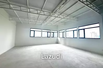 Top Floor Office for Rent with Stunning City Views – Sathorn, Bangkok