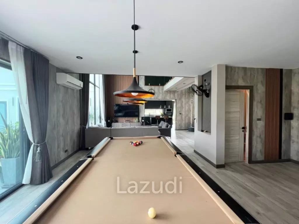 2 STOREY LUXURY VILLA ON SOI 102  : 5 bed in town