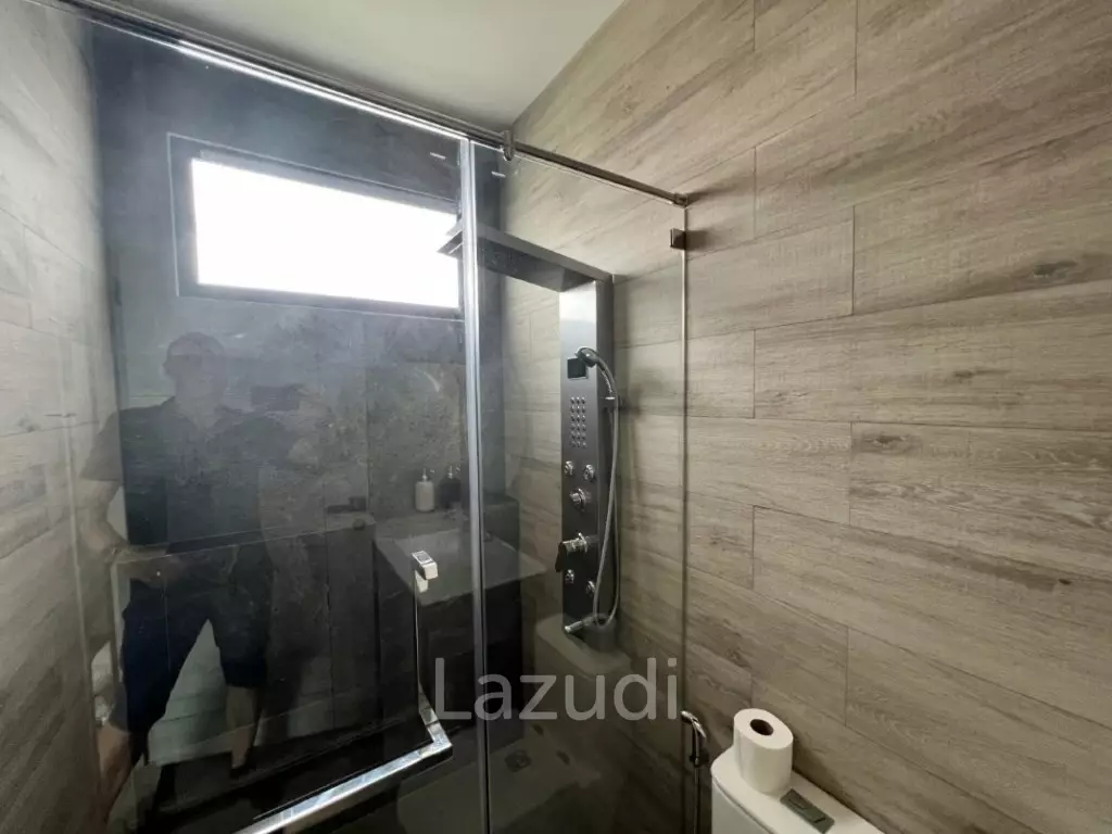 2 STOREY LUXURY VILLA ON SOI 102  : 5 bed in town