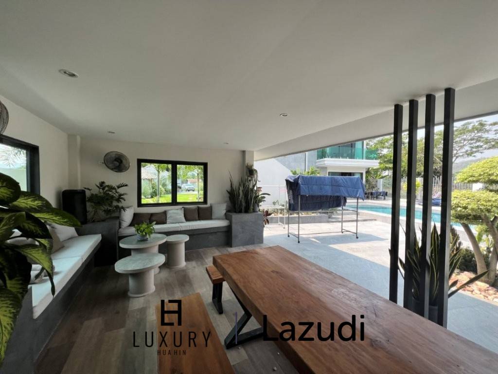 2 STOREY LUXURY VILLA ON SOI 102  : 5 bed in town