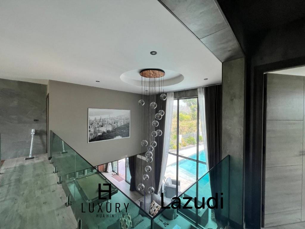 2 STOREY LUXURY VILLA ON SOI 102  : 5 bed in town