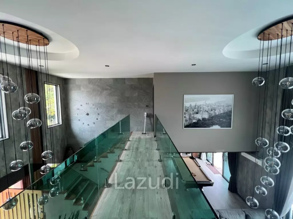 2 STOREY LUXURY VILLA ON SOI 102  : 5 bed in town