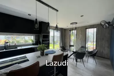2 STOREY LUXURY VILLA ON SOI 102  : 5 bed in town