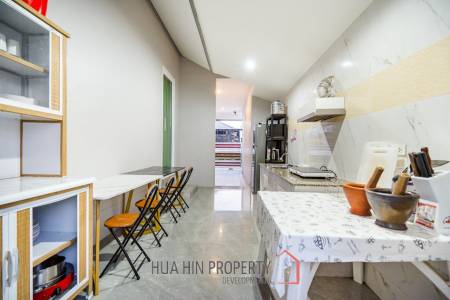 Stunning Pool Villa (4 Bed, 3 Bath)