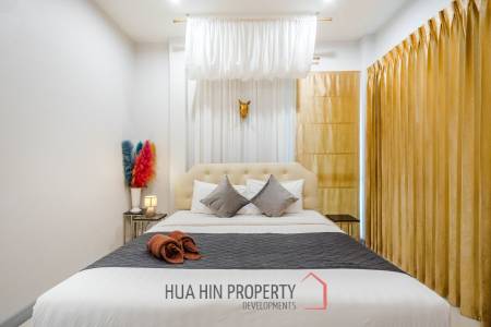 Stunning Pool Villa (4 Bed, 3 Bath)