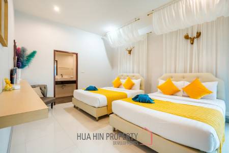 Stunning Pool Villa (4 Bed, 3 Bath)