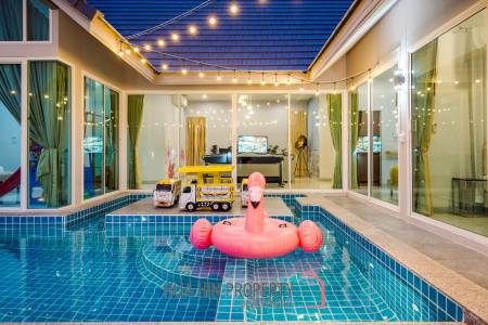 Stunning Pool Villa (4 Bed, 3 Bath)