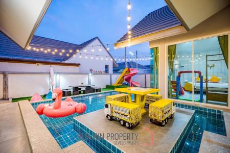 Stunning Pool Villa (4 Bed, 3 Bath)