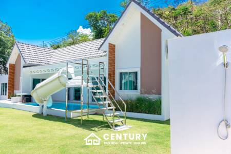 4 Beds 3 Baths 270 SQ.M Pavilion Ville