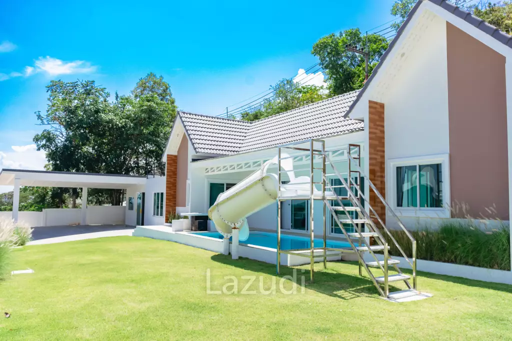 4 Beds 3 Baths 270 SQ.M Pavilion Ville