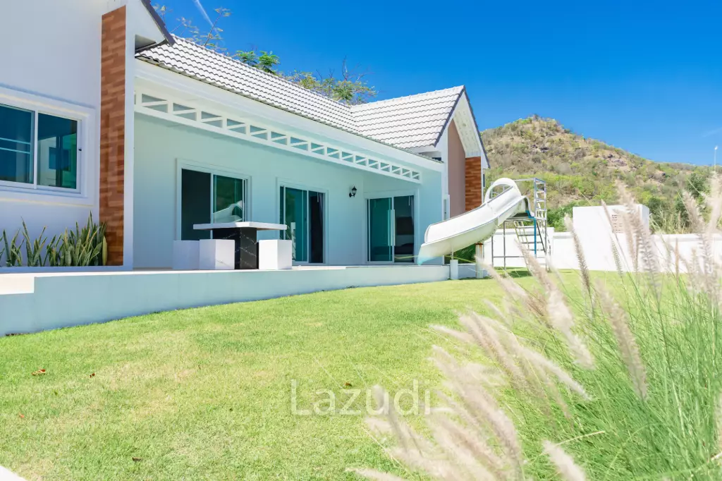 4 Beds 3 Baths 270 SQ.M Pavilion Ville