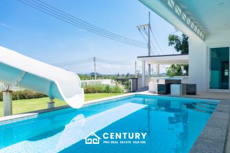 4 Beds 3 Baths 270 SQ.M Pavilion Ville