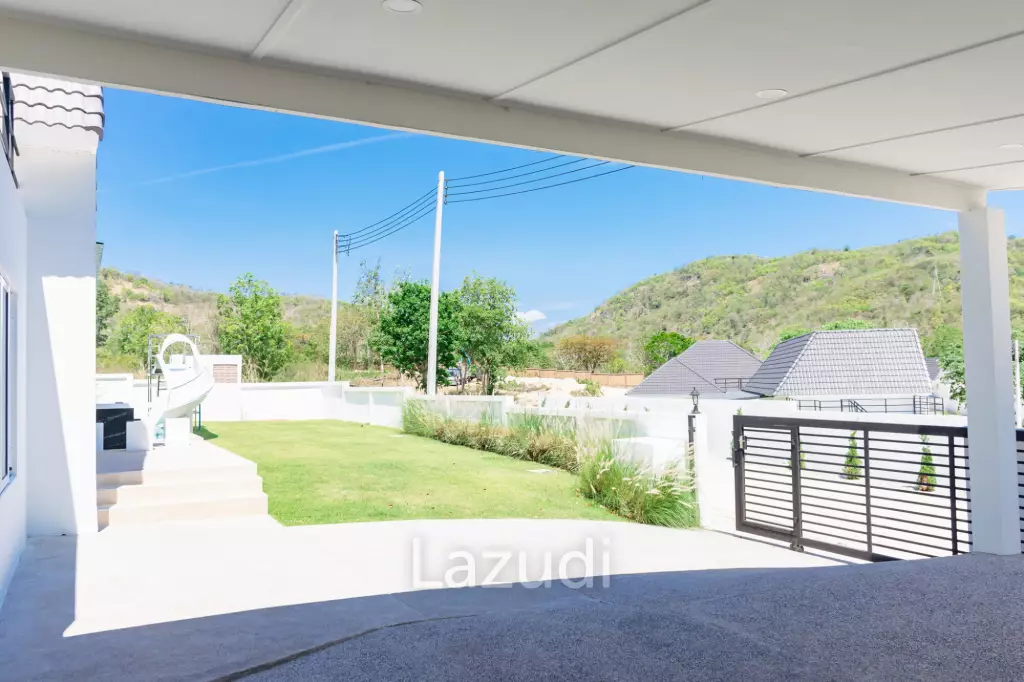 4 Beds 3 Baths 270 SQ.M Pavilion Ville