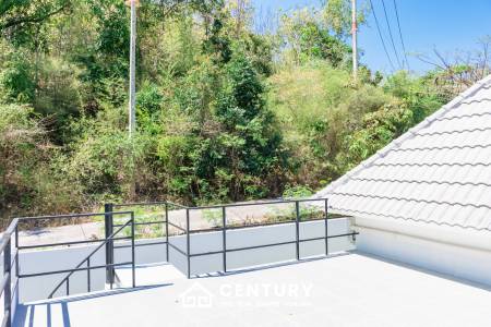 4 Beds 3 Baths 270 SQ.M Pavilion Ville