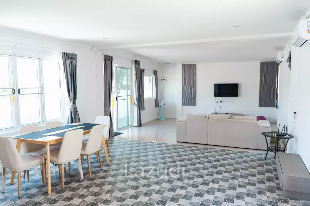 4 Beds 3 Baths 270 SQ.M Pavilion Ville