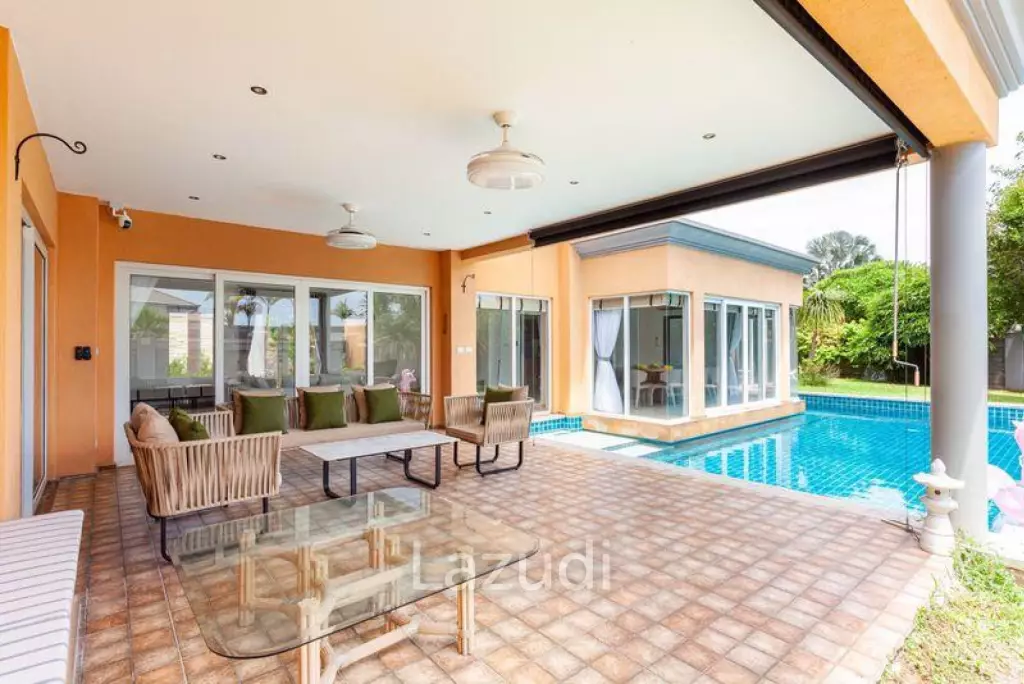 4 Beds 4 Baths 400 SQ.M. Siam Royal View Pattaya