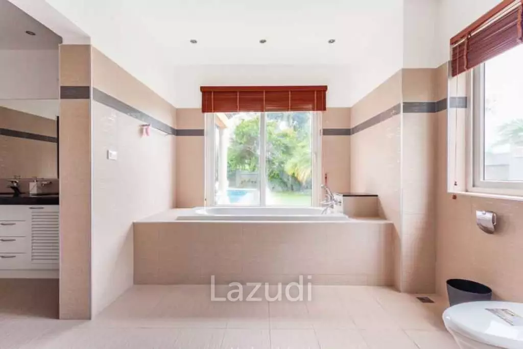 4 Beds 4 Baths 400 SQ.M. Siam Royal View Pattaya
