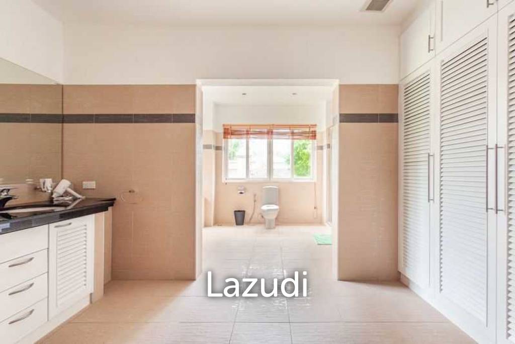 4 Beds 4 Baths 400 SQ.M. Siam Royal View Pattaya