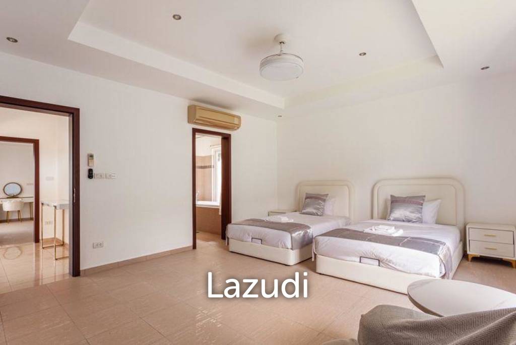 4 Beds 4 Baths 400 SQ.M. Siam Royal View Pattaya