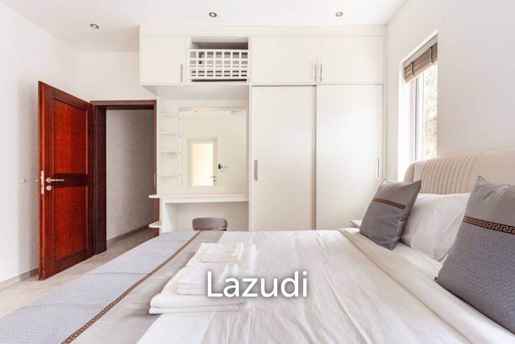 4 Beds 4 Baths 400 SQ.M. Siam Royal View Pattaya