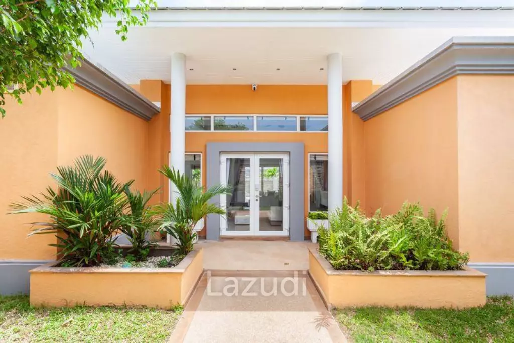 4 Beds 4 Baths 400 SQ.M. Siam Royal View Pattaya