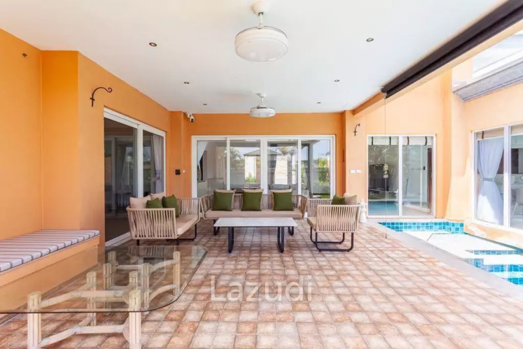 4 Beds 4 Baths 400 SQ.M. Siam Royal View Pattaya