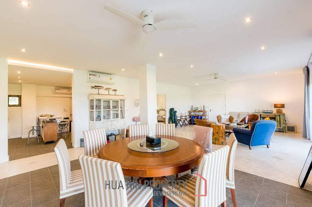 PALM HILL CONDO  : 3 bed ground floor unit