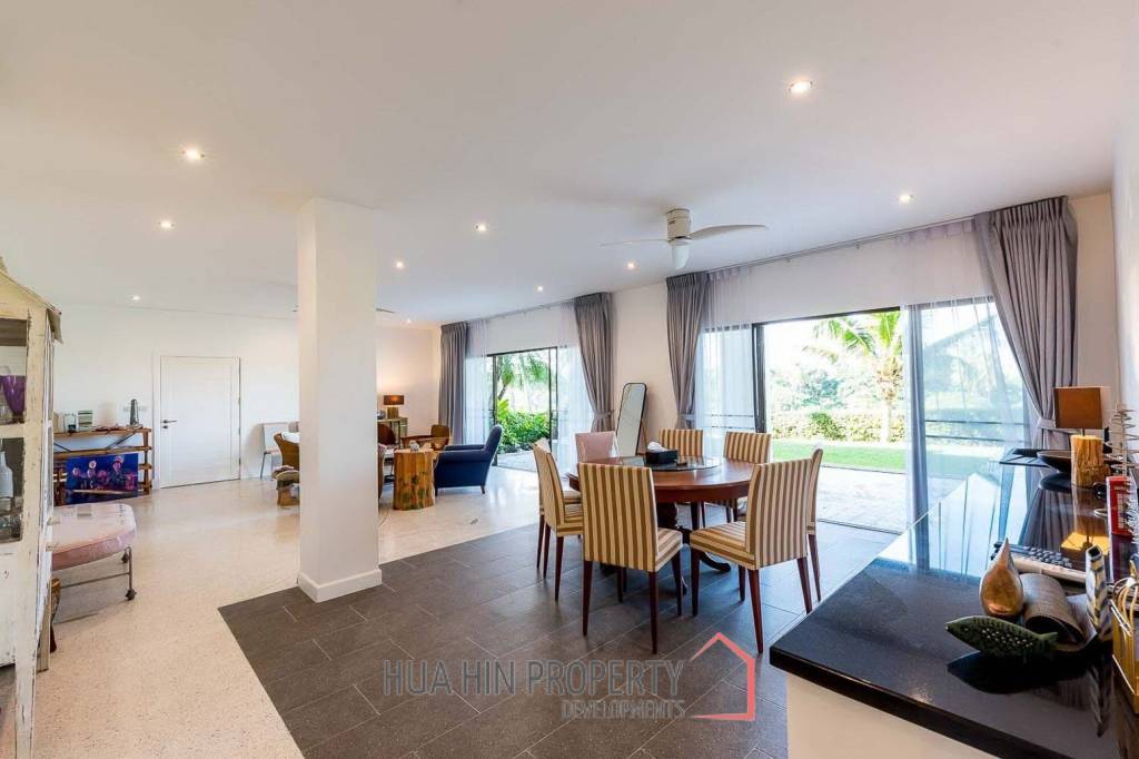 PALM HILL CONDO  : 3 bed ground floor unit
