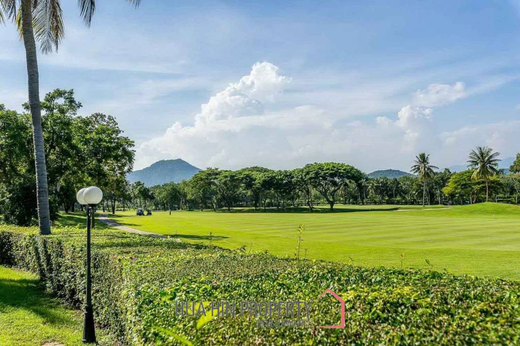 PALM HILL CONDO  : 3 bed ground floor unit