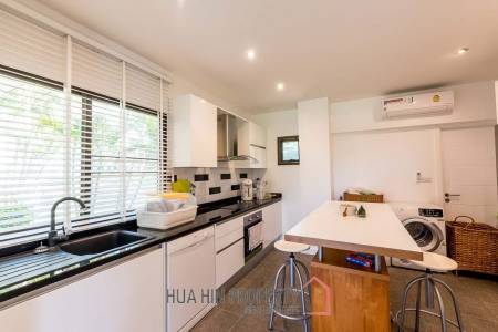 PALM HILL CONDO  : 3 bed ground floor unit