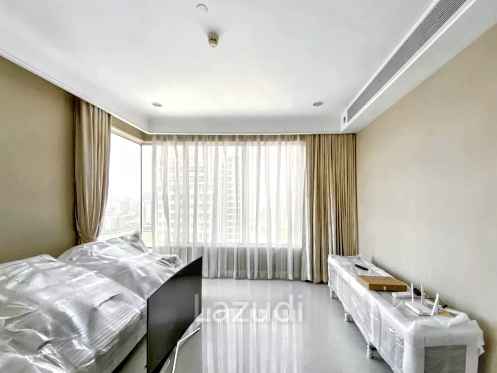 3 Bedrooms 4 Bathrooms 160 SQ.M Q Langsuan