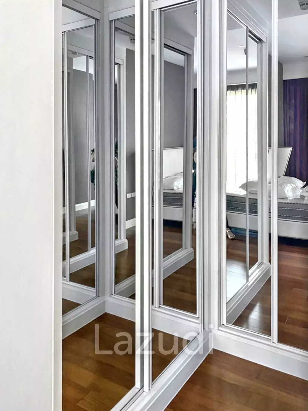 3 Bedrooms 4 Bathrooms 160 SQ.M Q Langsuan