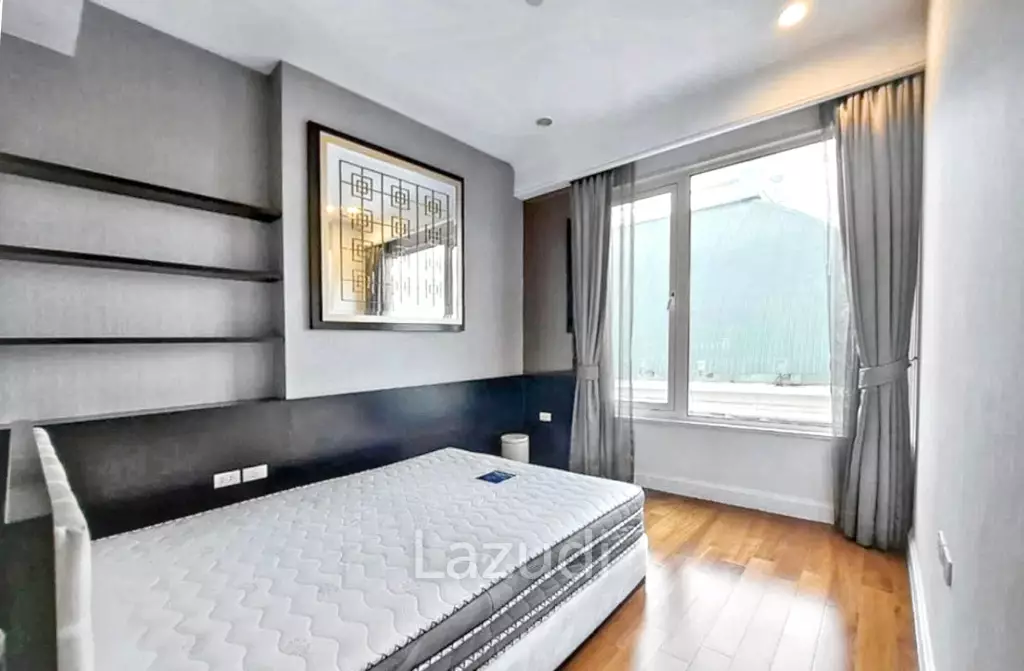 3 Bedrooms 4 Bathrooms 160 SQ.M Q Langsuan