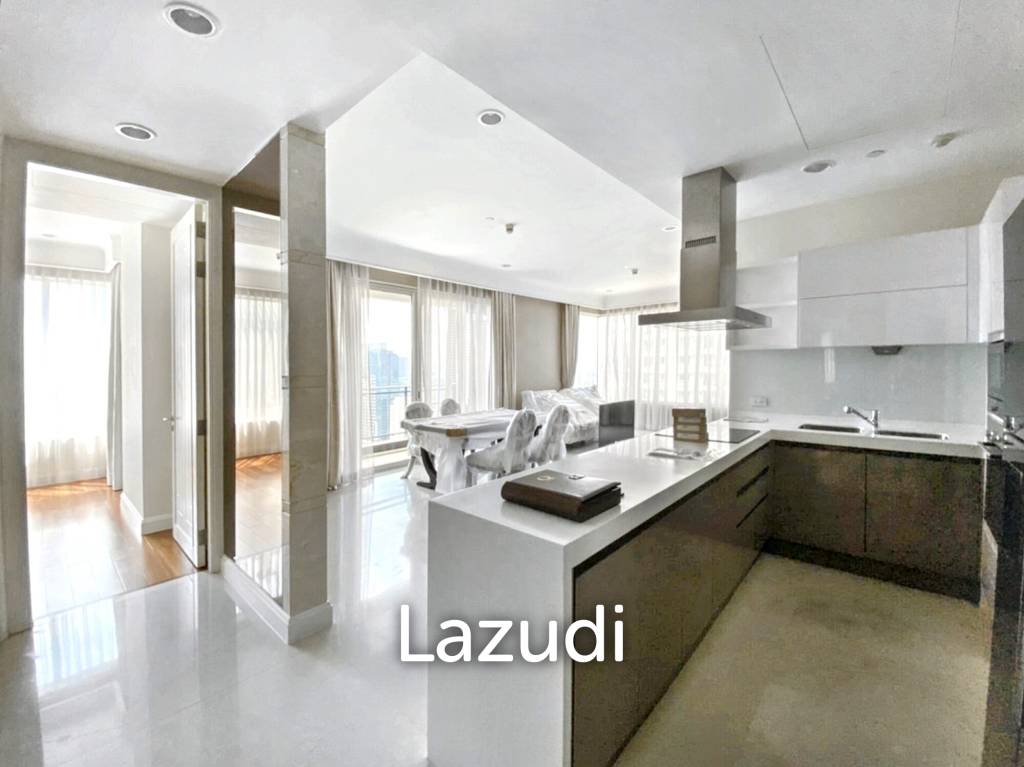 3 Bedrooms 4 Bathrooms 160 SQ.M Q Langsuan