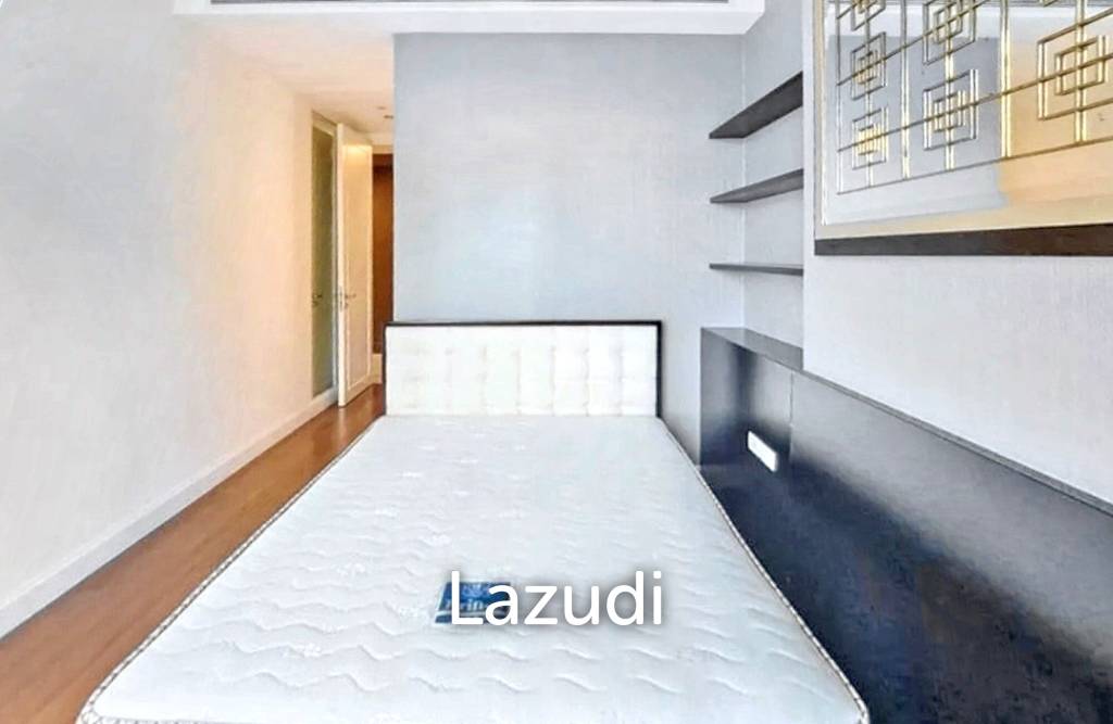 3 Bedrooms 4 Bathrooms 160 SQ.M Q Langsuan