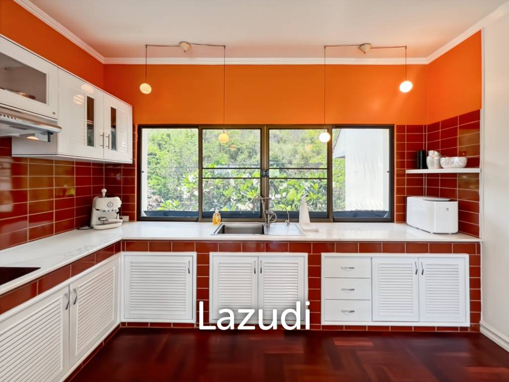 Spacious 2-Bedroom Condo with Golf Course and Sea View in Palm Hills Condominium