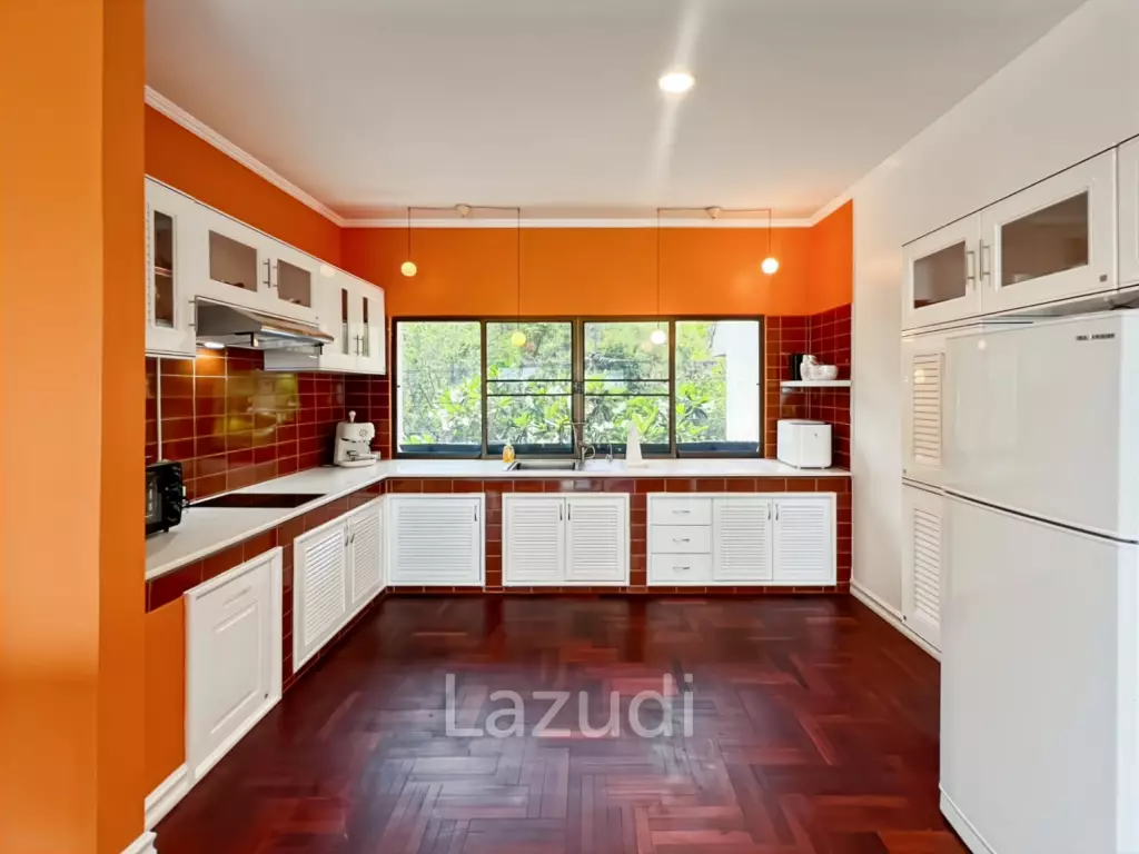Spacious 2-Bedroom Condo with Golf Course and Sea View in Palm Hills Condominium