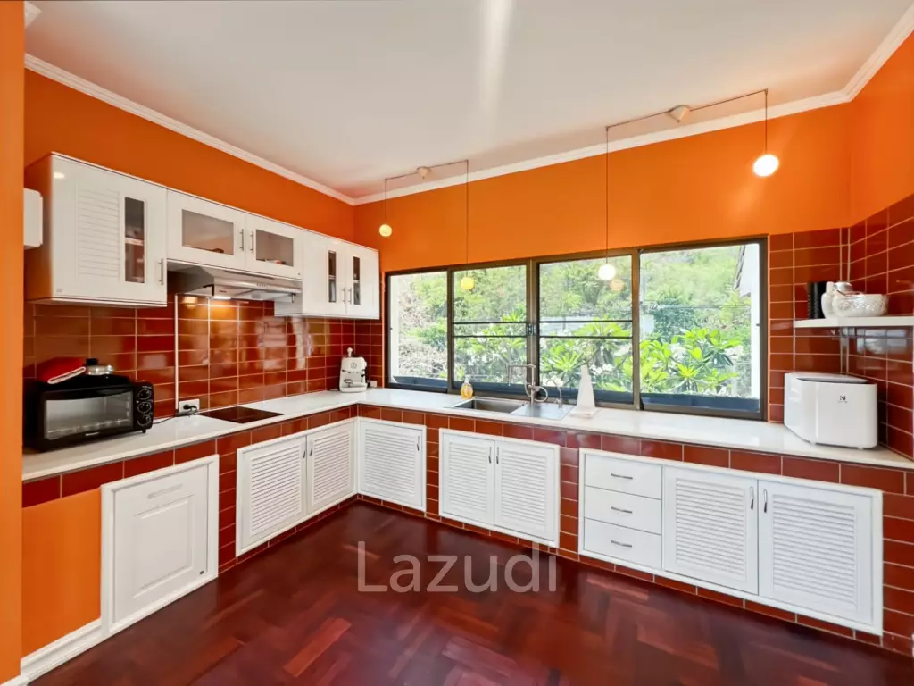 Spacious 2-Bedroom Condo with Golf Course and Sea View in Palm Hills Condominium