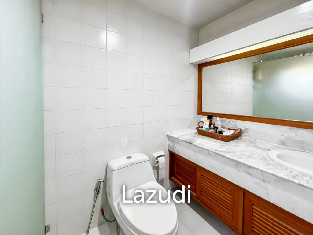 Spacious 2-Bedroom Condo with Golf Course and Sea View in Palm Hills Condominium