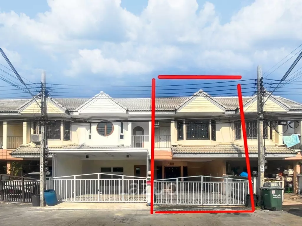 Affordable 3-Bedroom Townhouse in Ban Mai Nonthaburi