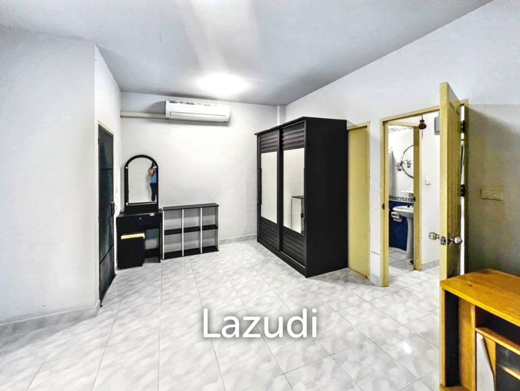 Affordable 3-Bedroom Townhouse in Ban Mai Nonthaburi