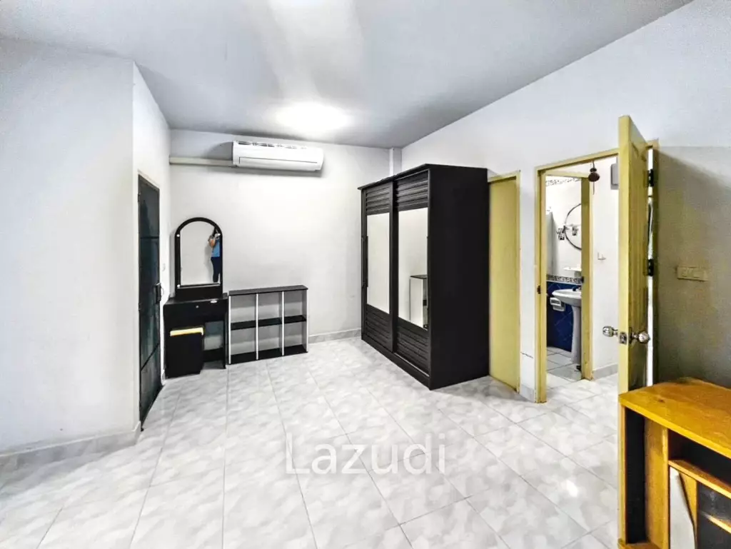 Affordable 3-Bedroom Townhouse in Ban Mai Nonthaburi
