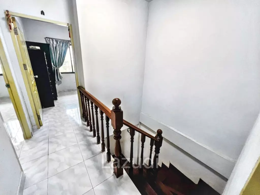 Affordable 3-Bedroom Townhouse in Ban Mai Nonthaburi