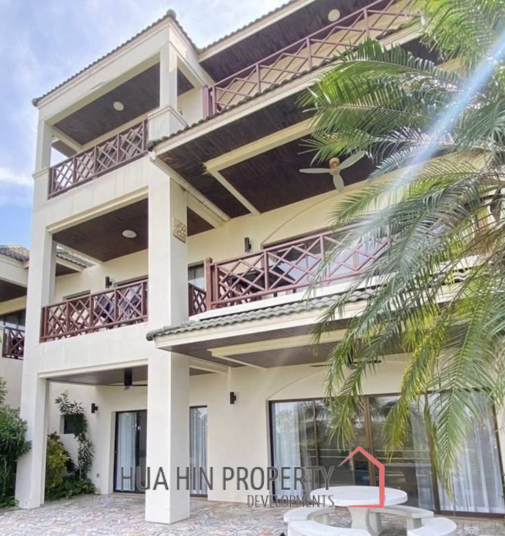 PALM HILL CONDO  : 3 bed utilities condo