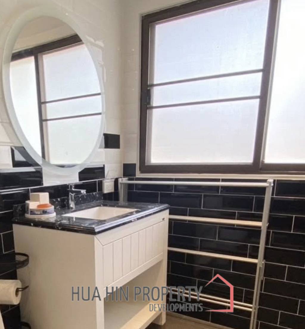 PALM HILL CONDO  : 3 bed utilities condo