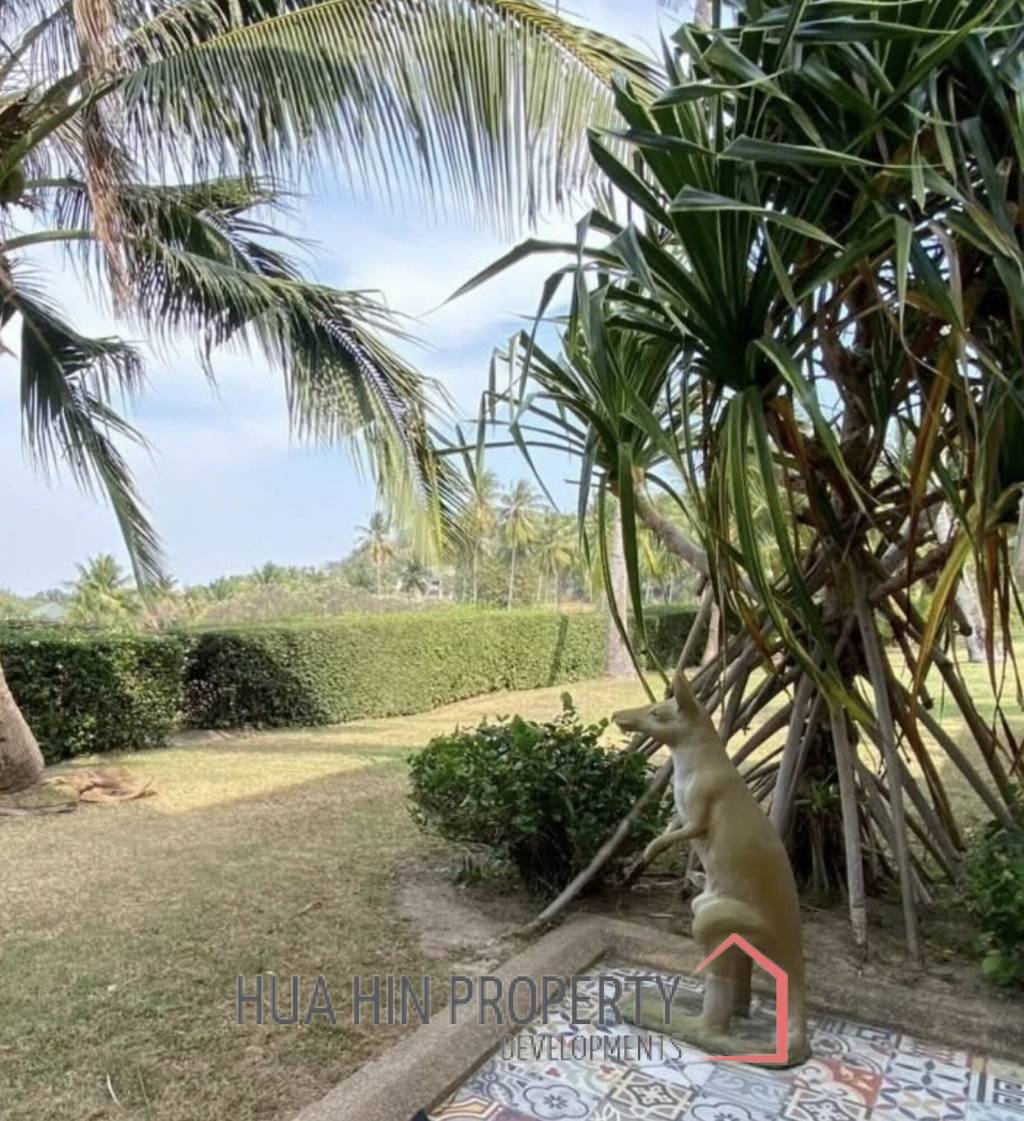 PALM HILL CONDO  : 3 bed utilities condo