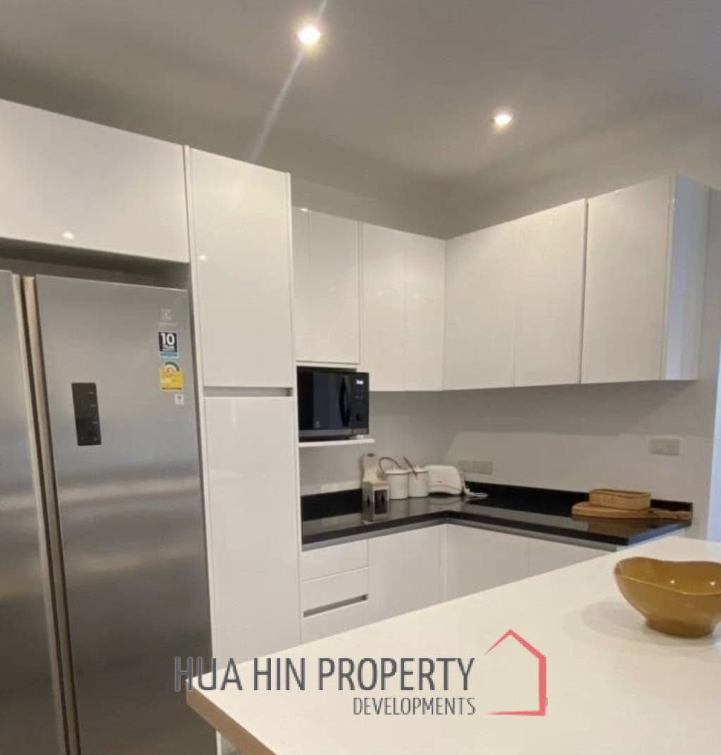 PALM HILL CONDO  : 3 bed utilities condo