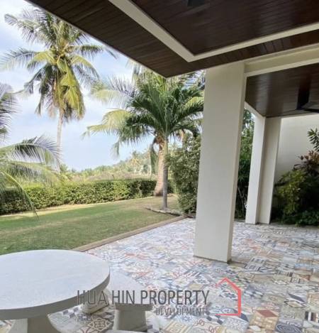 PALM HILL CONDO  : 3 bed utilities condo